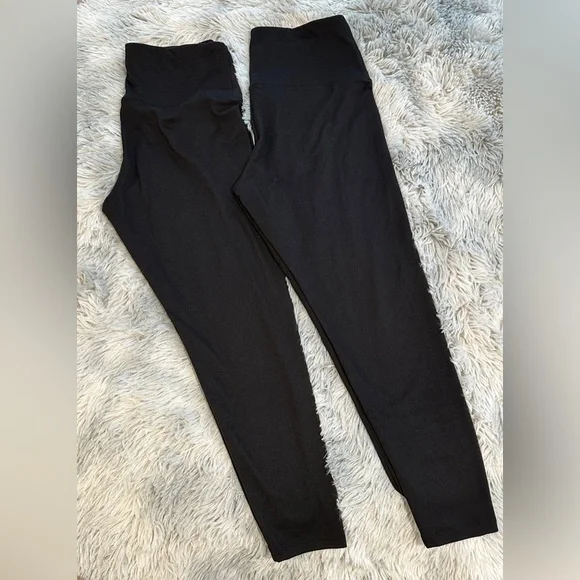 Felina Velvety Soft Black Leggings NWOT - Picture 3 of 7